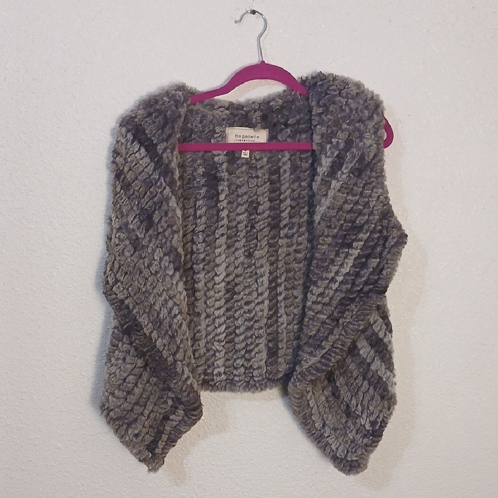 Bagatelle Gray Chunky Knit Shrug Sweater